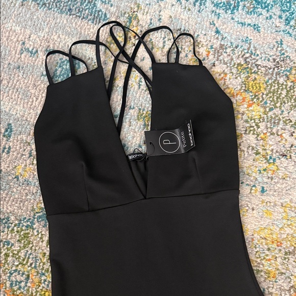 NWT: Boohoo Petite Strappy Bodycon Dress - Picture 3 of 8